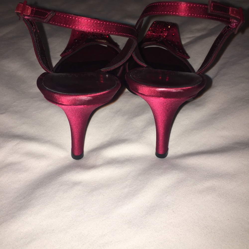Authentic Stuart Weitzman Red Sling Back Heels - image 4